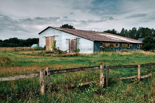 De elegantie van het platteland: Oude schuur in de natuur van Lübeck