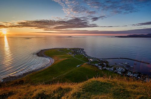Alnes schiereiland vanaf de top van de berg Godøy, Noorwegen
