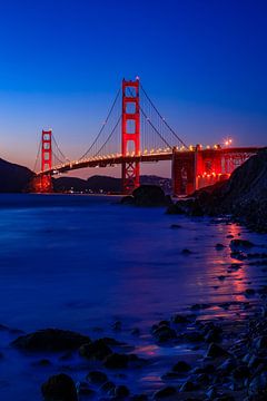 De Golden Gate Bridge in San Francisco in de schemering van Tux Photography