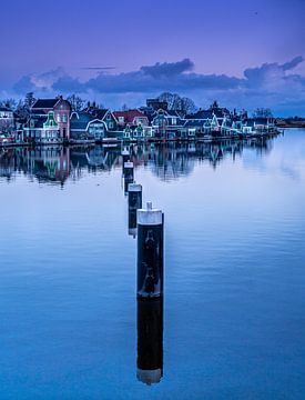 Die Zaanse Schans in der Blauen Stunde von Rene Van der Made