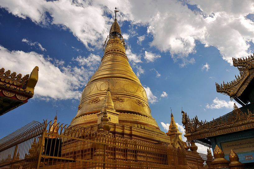 Sagaing, the spiritual heart of Burma by Frank Photos