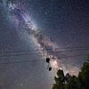 Milchstraße hinter der Seilbahn von Tim Emmerzaal