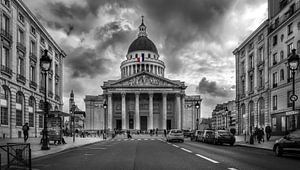 Schwarz-Weiß-Foto vom Panthéon in Paris von Maurits van Hout