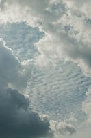 Nuages de moutons rétro au printemps aux Pays-Bas.