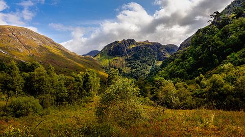 De magnifieke bergen van de Schotse Hooglanden