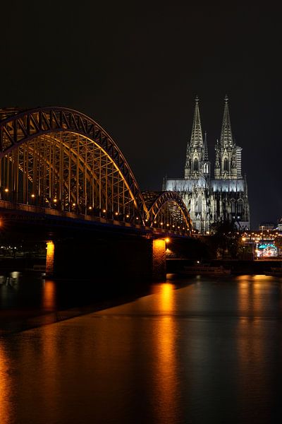 Cologne by night by Heiko Kueverling