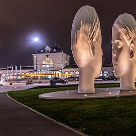 Station Leeuwarden with "Love" by Jaap Ladenius