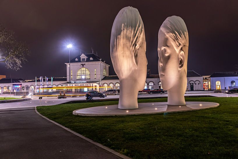 Station Leeuwarden avec "Love" par Jaap Ladenius