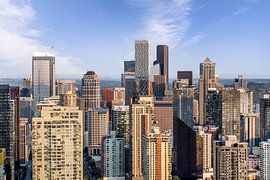 Uitzicht over de wolkenkrabbers van het centrum van Seattle van Melanie Viola