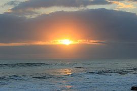 Indonesië: Zonsondergang 8 by Raoul van de Weg