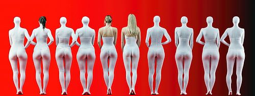 Vrouwen in witte bodysuits tegen een rode achtergrond