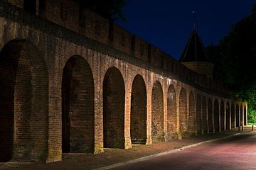 Middeleeuws stadsmuur Amersfoort van Anton de Zeeuw