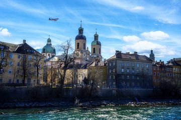 De kathedraal van Innsbruck aan de Inn van ManfredFotos