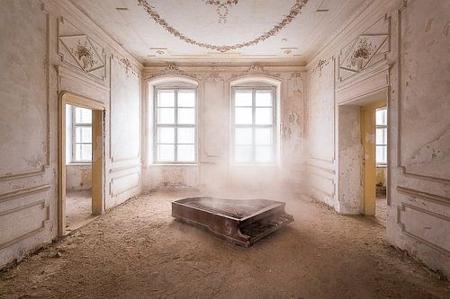 Piano in the Dust.