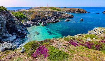 Wunderschöne Aussicht auf die Pointe de Poulain auf der Belle Ile in der Bretagne