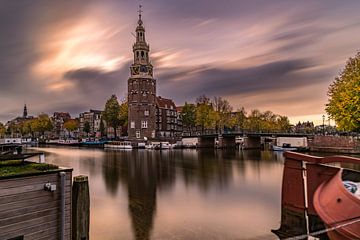 Zonsondergang bij de Montelbaanstoren Amsterdam van Marco Rutten