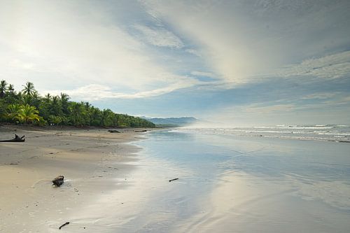 Matapolo beach near Savegre in Costa Rica