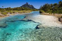 Blue lagoon at Bora Bora, French Polynesia