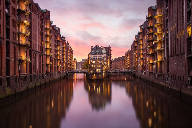 Hamburg moated castle by Sergej Nickel