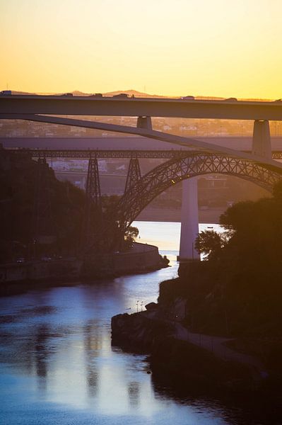 Porto by Hello Pompoyo