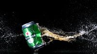 Photographie à grande vitesse de la canette de bière
