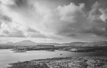 De prachtige, verlaten natuur van Schotland. Isle of Skye in Groot-Brittannië van Jakob Baranowski - Photography - Video - Photoshop