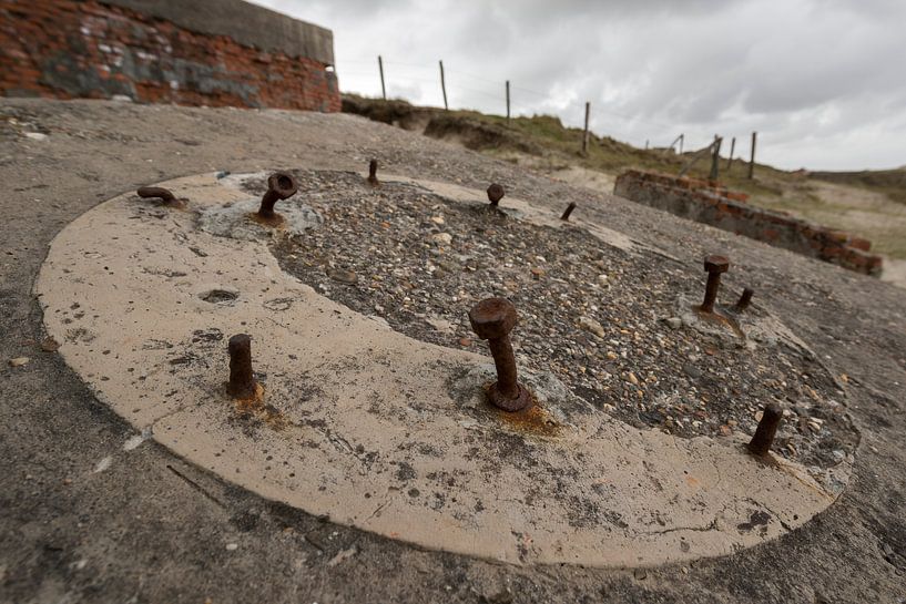 Oude Duitse bunker op het eiland Terschelling von Tonko Oosterink