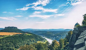 Blick von der Festung Königstein über die Elbe im Sommer von Jakob Baranowski - Photography - Video - Photoshop
