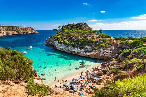 Eiland landschap op Mallorca, mooie baai strand Calo des Moro