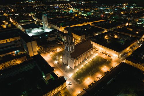 L'église Marienkirche de Neubrandenburg de nuit