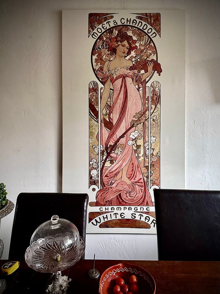 Moet &amp; Chandon White Star, Alphonse Mucha 