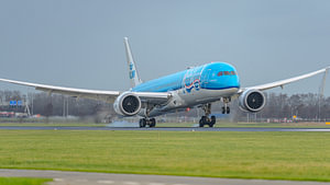 Landung der KLM Boeing 787-10 Dreamliner.