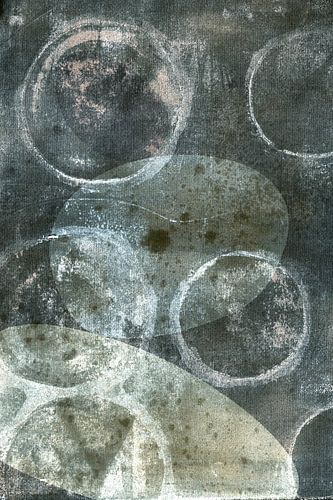 Moderne abstracte organische vormen in aardetinten: groen, beige, bruin