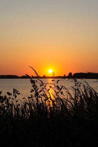 Hollandse zonsondergang van Marion Moerland