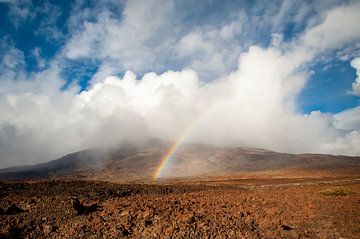 Volcano meets rainbow