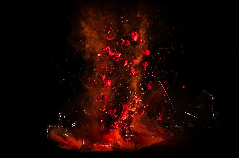 Shattered Glass Red par Michiel ter Elst