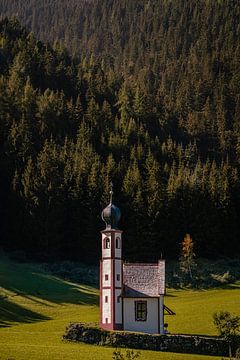 San Giovanni zwischen den Bergen II | Eine Reise durch die Dolomiten, Italien von Roos Maryne - Natuur fotografie