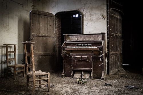 Organ in abandoned church by Inge van den Brande