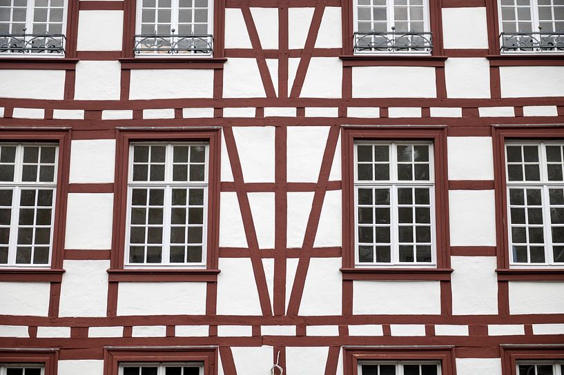 Fachwerkhäuser in Monschau von Richard Wareham