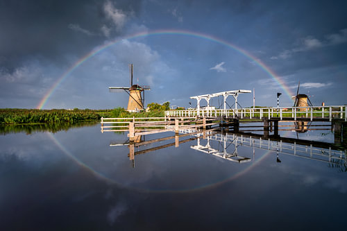 Molen met regenboog bij Kinderdijk