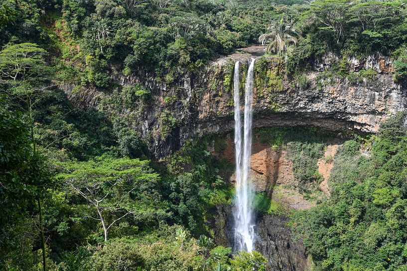 Wasserfall auf Mauritius von Robert Styppa