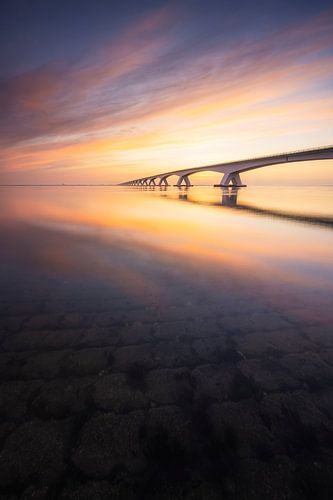 Ineffable (zonsopkomst Zeelandbrug)