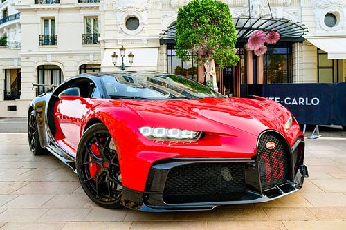 Bugatti Chiron hypercar op straat in Monaco