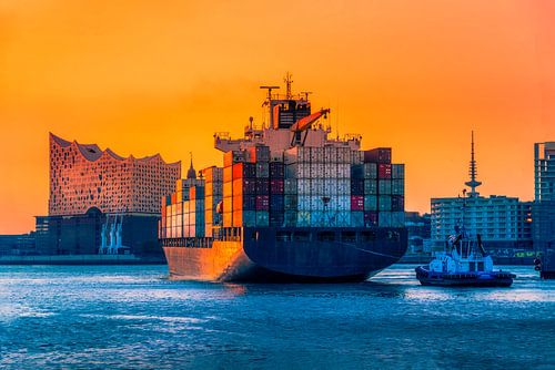 Dicke Pötte im Hafen