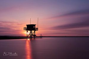 Wachturm bei Sonnenuntergang von Bas Minke