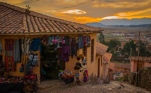 Winkeltje in een dorp in de Heilige Vallei, Peru
