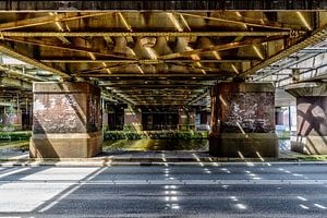 Oostelijke spoorwegonderdoorgang van het Centraal Station Amsterdam.  von Don Fonzarelli