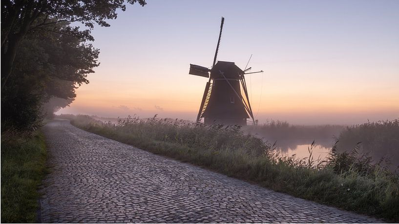 Before dawn to the Crimson Mill - a picturesque scene full of peace, history and light, captured in a single moment of silence. by Jolanda Freije Fotografie