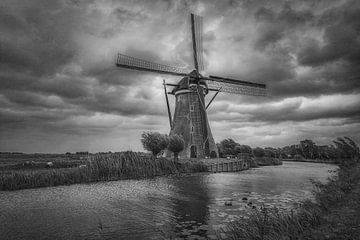 Boezemmolen No. 6 is een windmolen in Haastrecht in de Nederlandse provincie Zuid-Holland. Het is ee van Mart Houtman