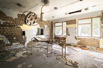 Hôpital de Pripyat - Tchernobyl. sur Roman Robroek - Photos de bâtiments abandonnés